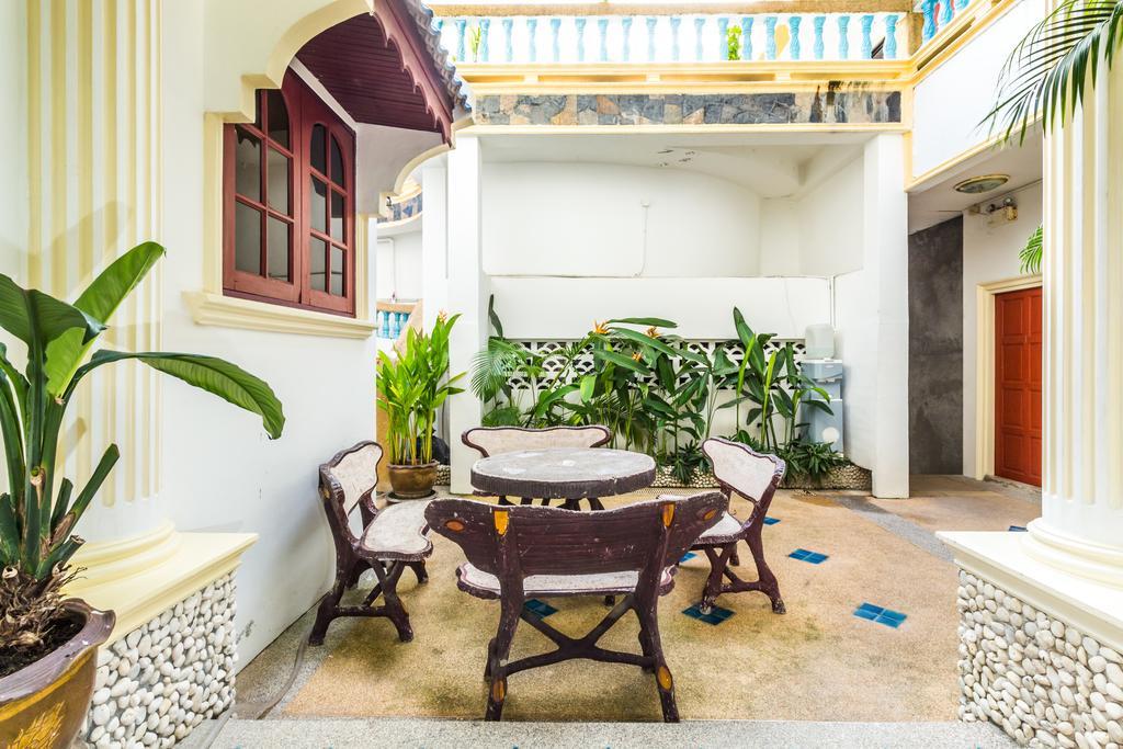 Eriksson Guesthouse Patong Buitenkant foto