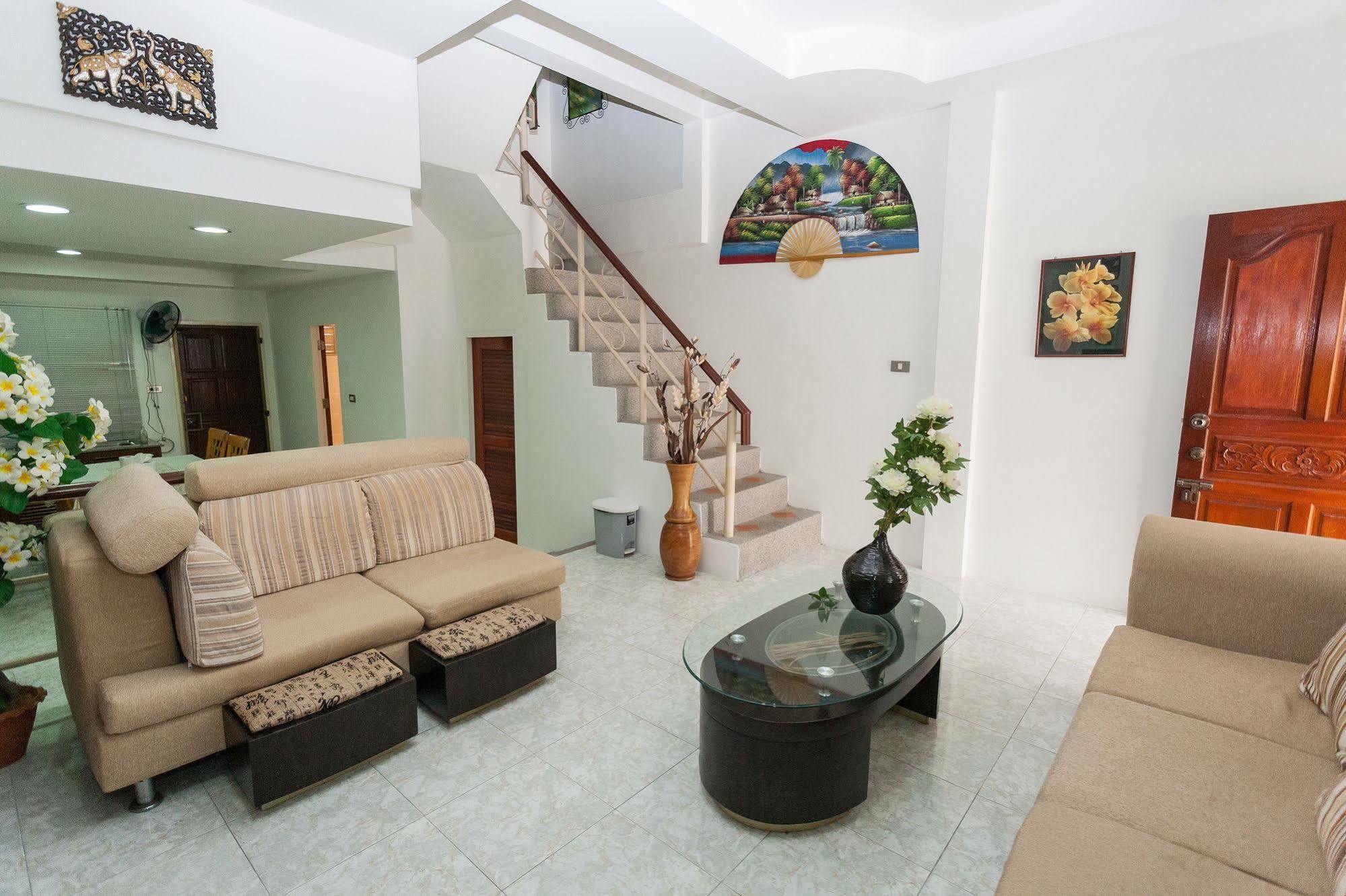 Eriksson Guesthouse Patong Buitenkant foto