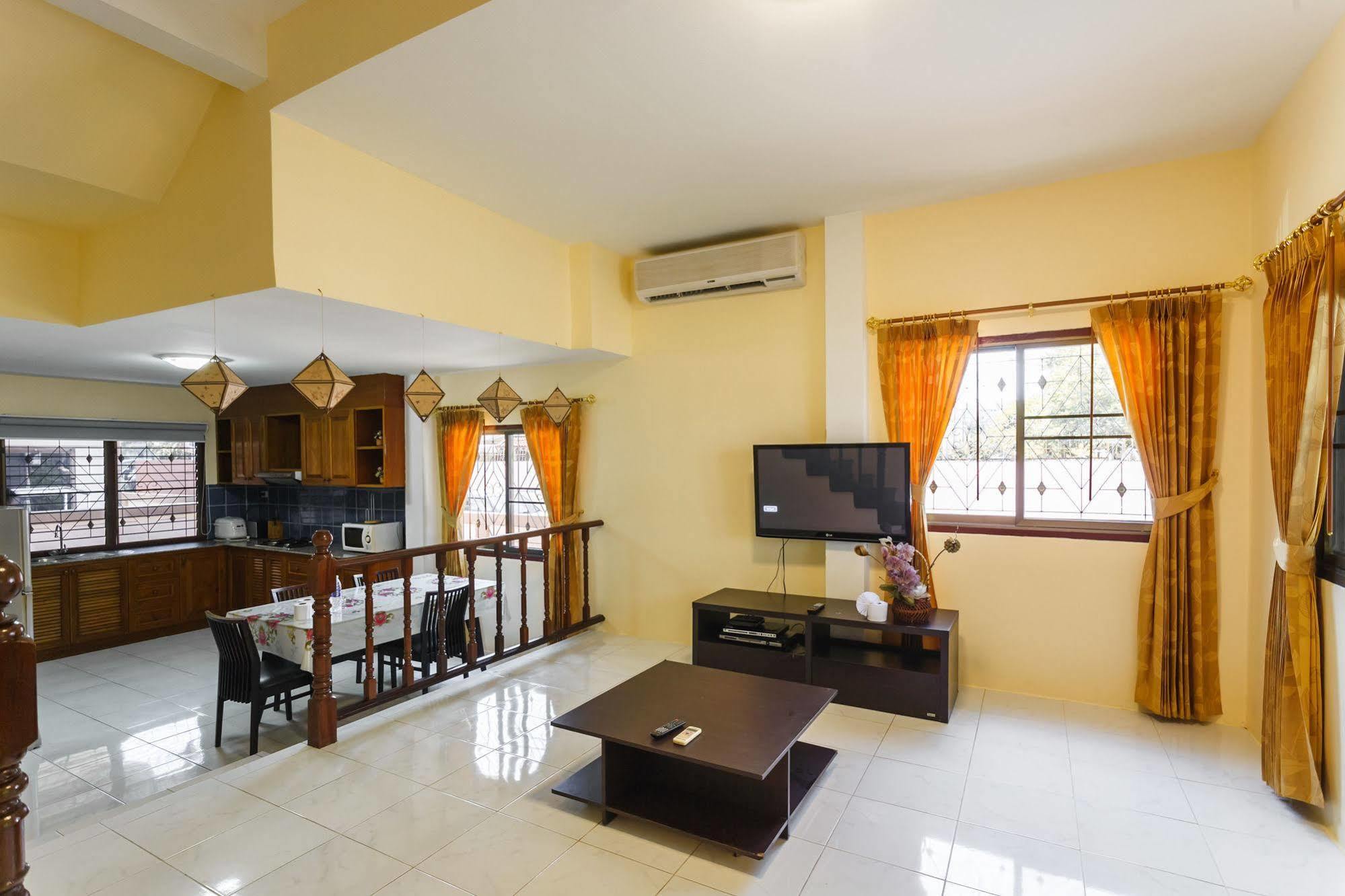 Eriksson Guesthouse Patong Buitenkant foto