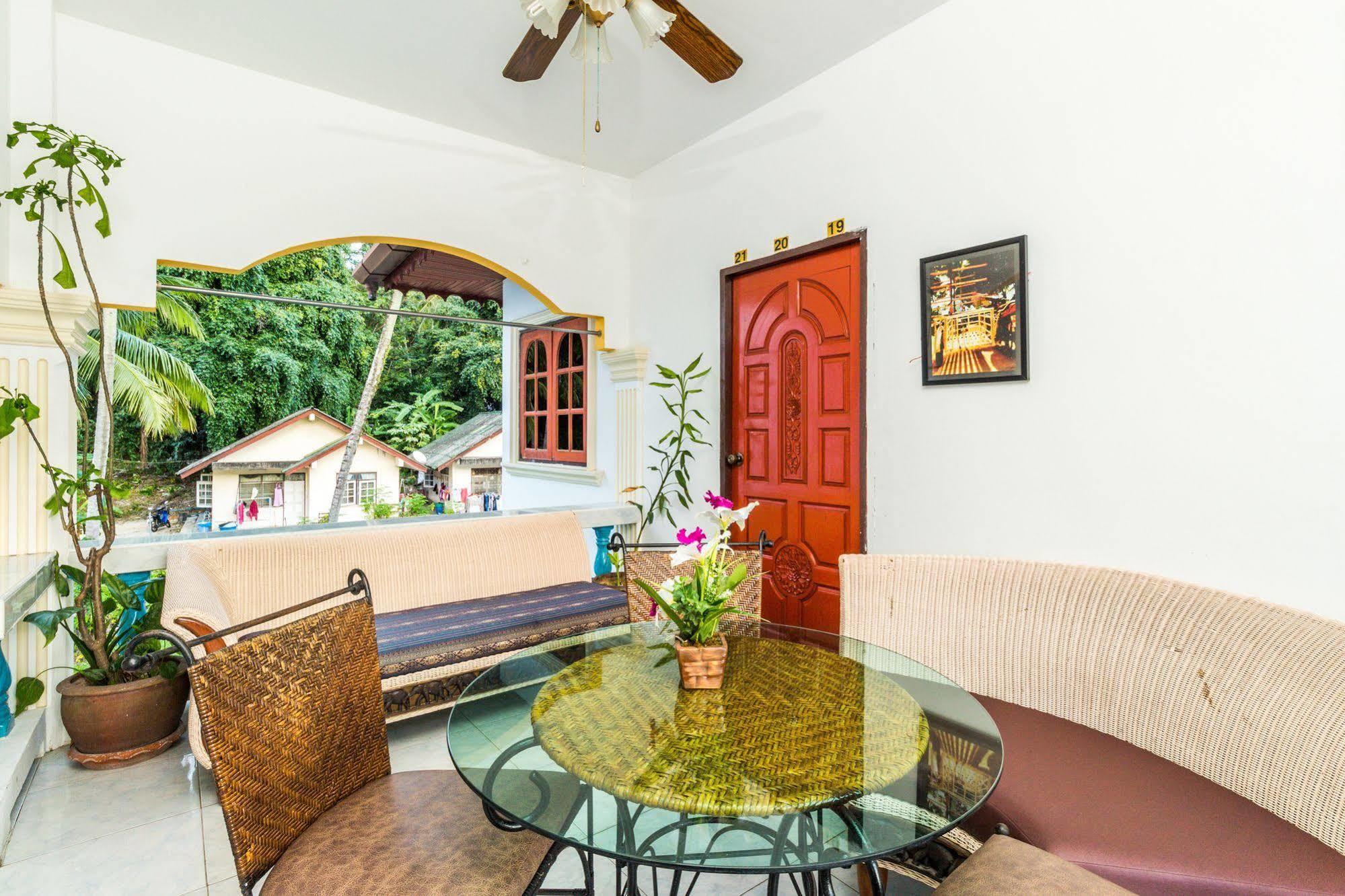 Eriksson Guesthouse Patong Buitenkant foto